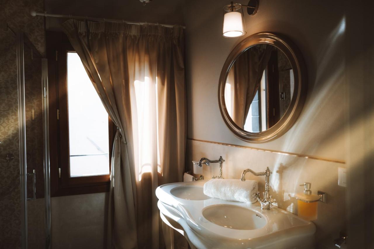 Casa Virginia Direct At The Canal Cannaregio With Own Roof Terrace Venedig Exterior foto
