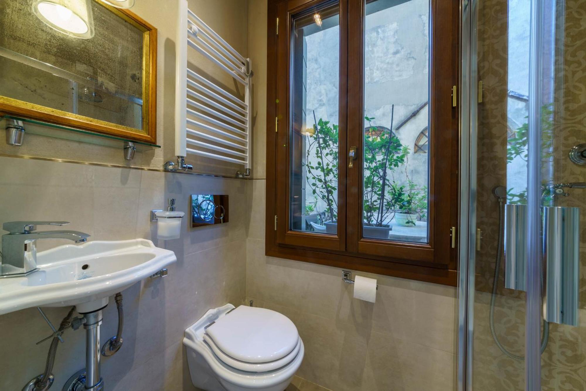 Casa Virginia Direct At The Canal Cannaregio With Own Roof Terrace Venedig Exterior foto